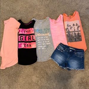 5 T-shirt’s and Tractr Jean shorts